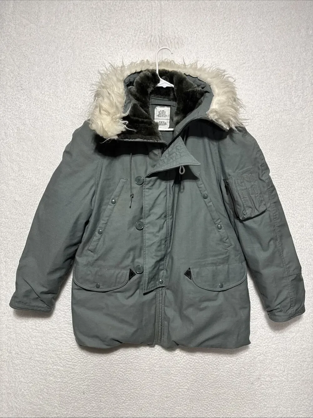 New Rare Genuine US Issue Vintage USAF N3B Cold Weather ECW Parka Jacket Medium
